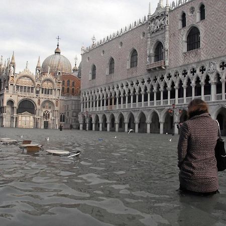 Raggio Di Sole Dietro Piazza San Marco 威尼斯 外观 照片