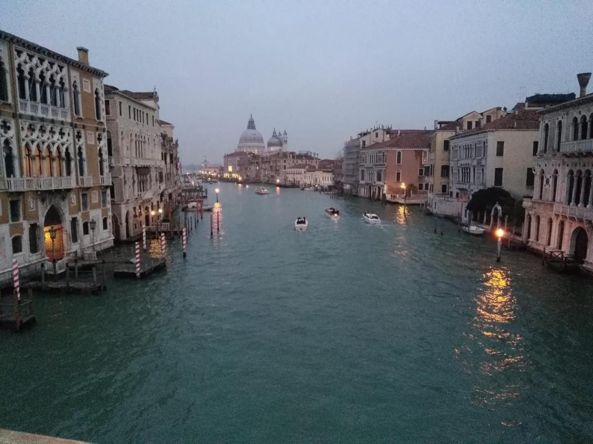 Raggio Di Sole Dietro Piazza San Marco 威尼斯 外观 照片